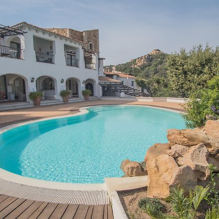 Il Giardino Degli Oleandri Aparthotel Liscia di Vacca Ngoại thất bức ảnh