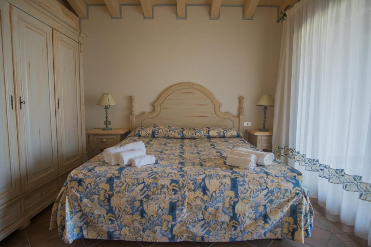 Il Giardino Degli Oleandri Aparthotel Liscia di Vacca Ngoại thất bức ảnh