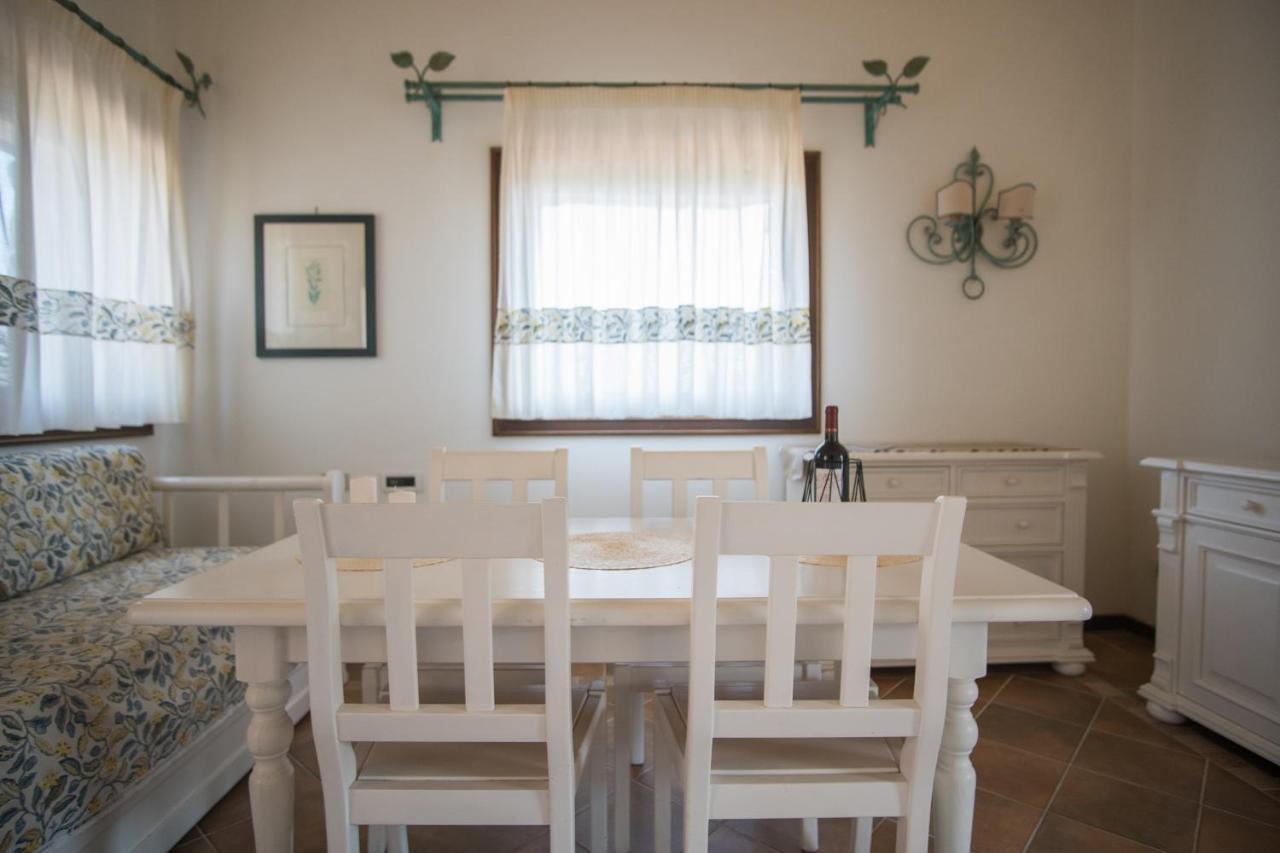 Il Giardino Degli Oleandri Aparthotel Liscia di Vacca Ngoại thất bức ảnh