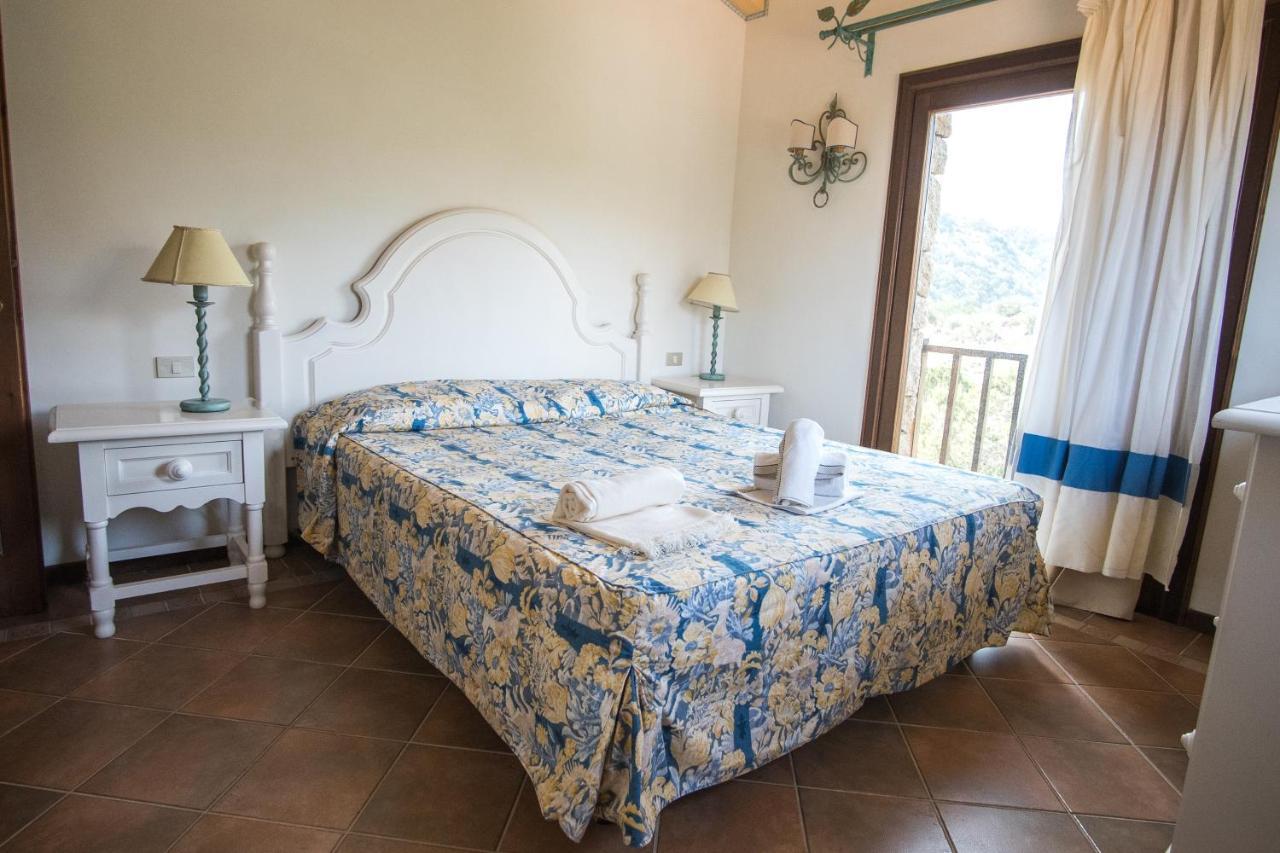 Il Giardino Degli Oleandri Aparthotel Liscia di Vacca Ngoại thất bức ảnh