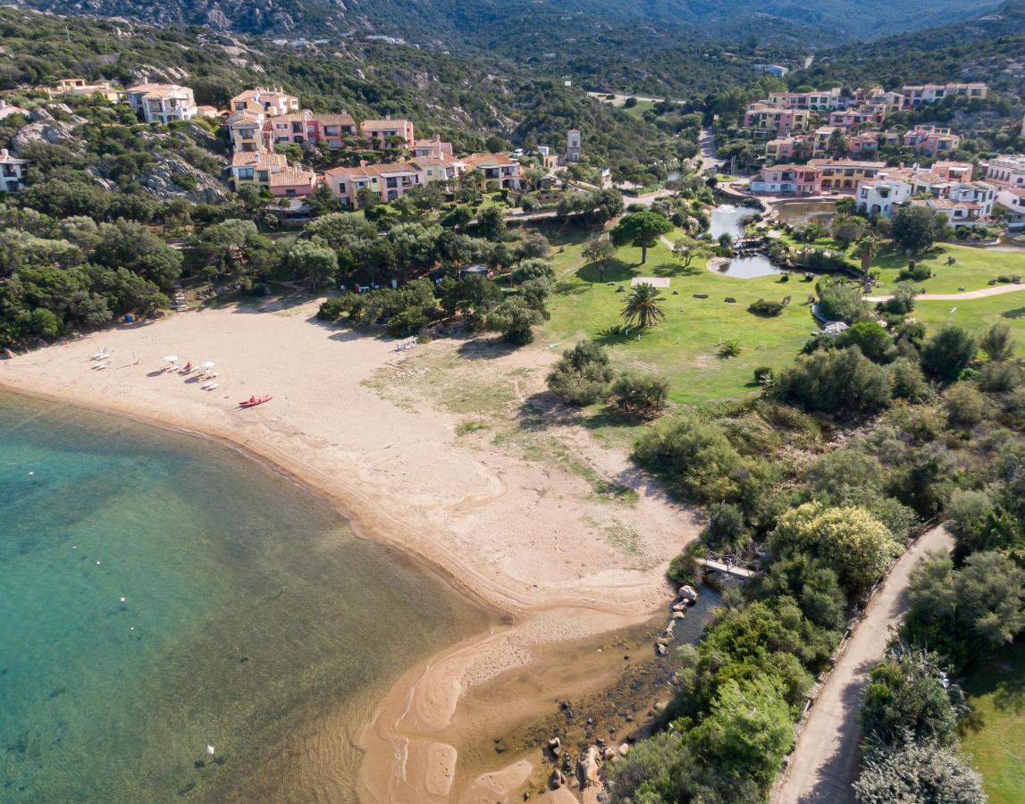 Il Giardino Degli Oleandri Aparthotel Liscia di Vacca Ngoại thất bức ảnh
